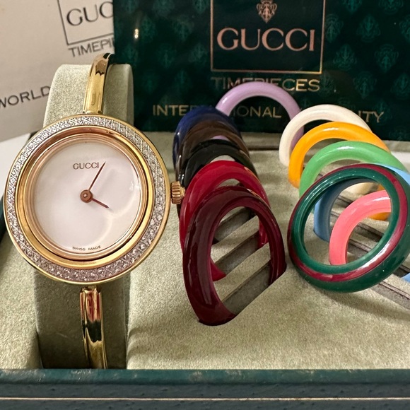 Near Mint~Gucci Interchangeable Bezel Watch W/Diamond Cut Bezel, Box, & Papers - Picture 1 of 16